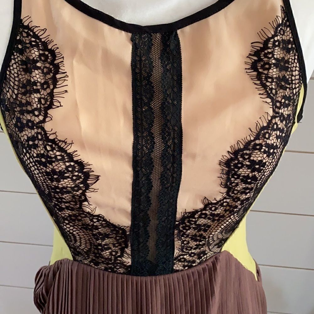English Rose | High Low Lace Detail Dress | S - Picture 9 of 9